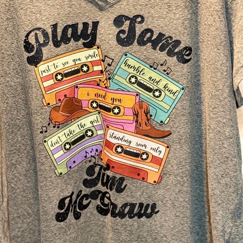 Graphic V-Neck T-Shirt with Cassette Design Tim McGraw 3X Tunic - Picture 2 of 4